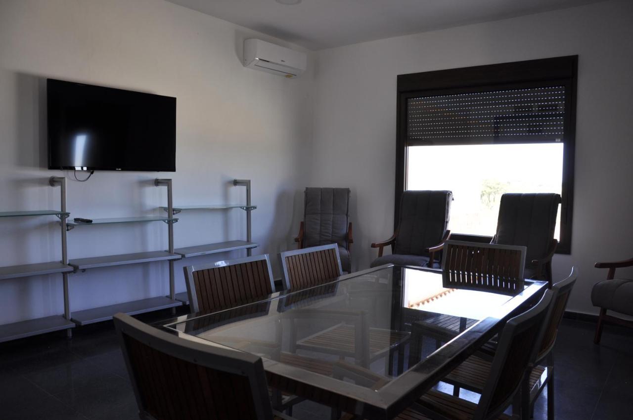 Cruceros Alqueva Hostel Cheles ภายนอก รูปภาพ